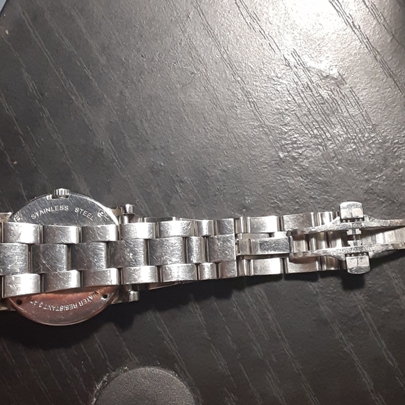 Watch - Picture 2 of 4